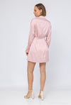 Moderne roze blousejurk met een tijdloze uitstraling, stijlvol en comfortabel voor elke gelegenheid. Ook verkrijgbaar in wit.