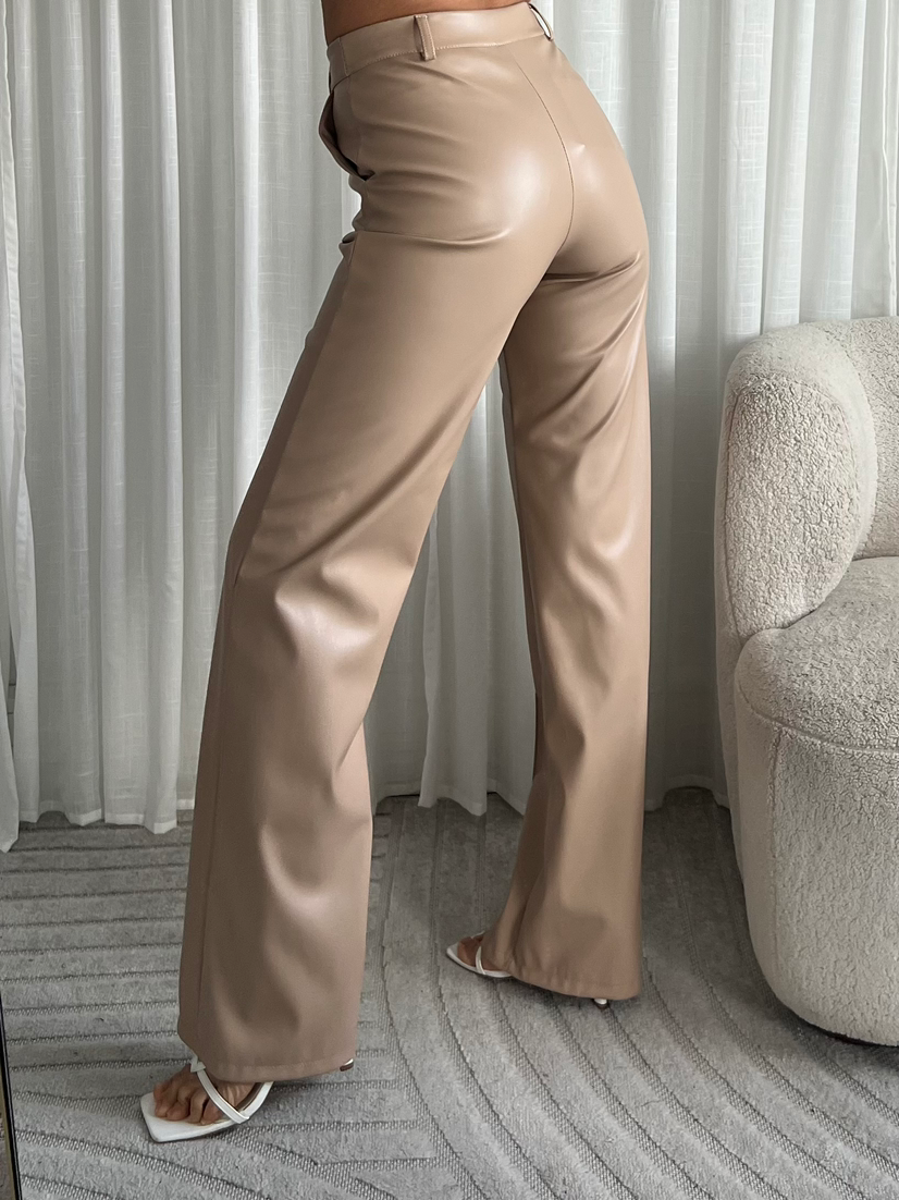 Comfortabele taupe broek made in Italy – tijdloos en elegant