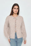 Stijlvolle taupe gebreide trui met strik aan de voorkant, gemaakt van zachte en warme stof, perfect voor een casual of chique look.
